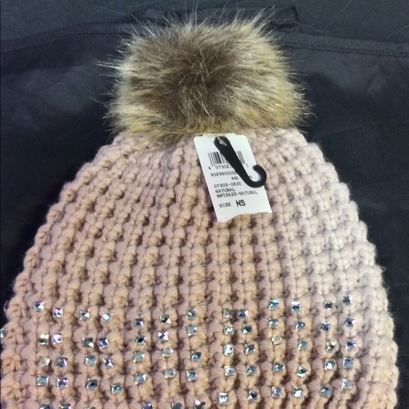 Knit Winter Hat Beige Rhinestone Faux Fur PomPom - Picture 3 of 3